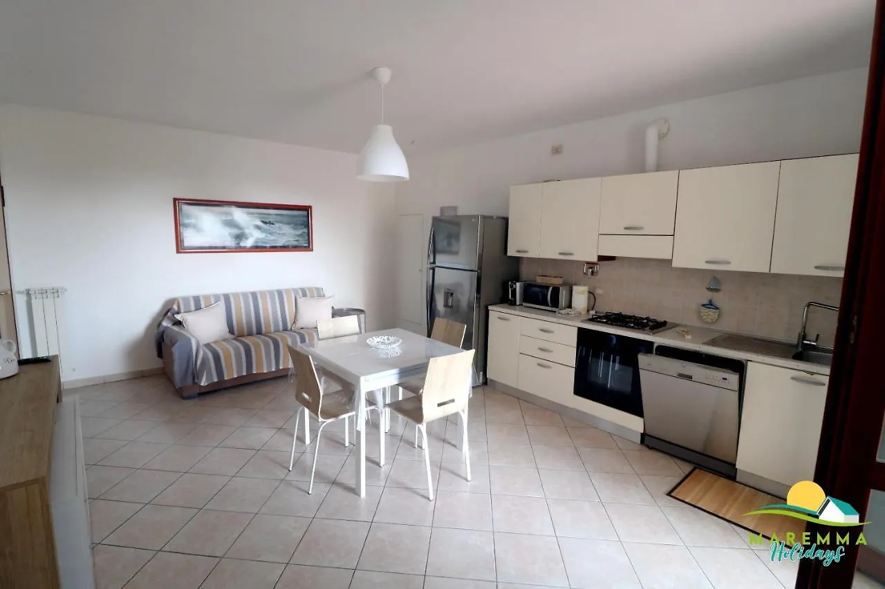 Maremma Holidays:Faro Apartment Follonica 0*,